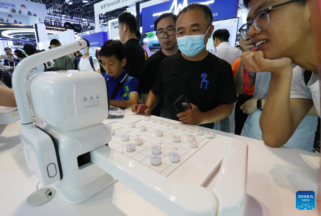 Record number of companies attend global AI conference in Shanghai