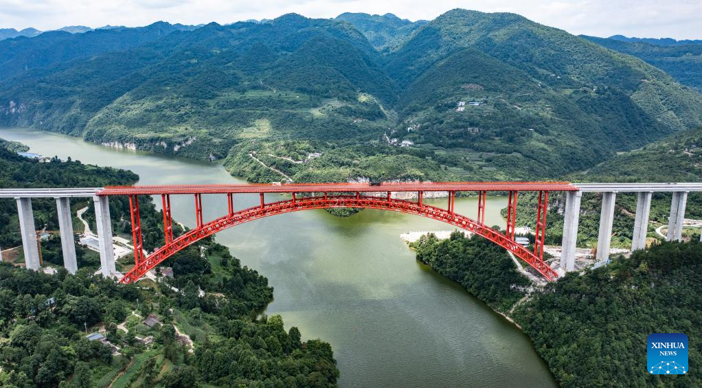 Dejiang-Yuqing expressway in southwest China opens to traffic