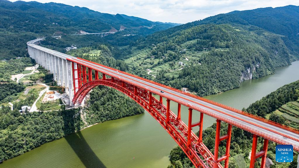 Dejiang-Yuqing expressway in southwest China opens to traffic