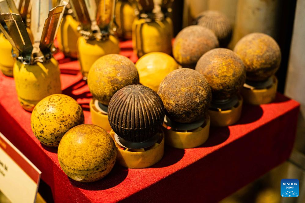 Feature: Lingering war ghosts continue to haunt Vietnamese due to U.S. cluster bombs
