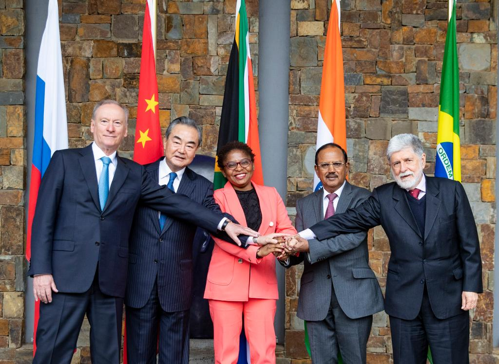 China's top diplomat calls for addressing global security challenges