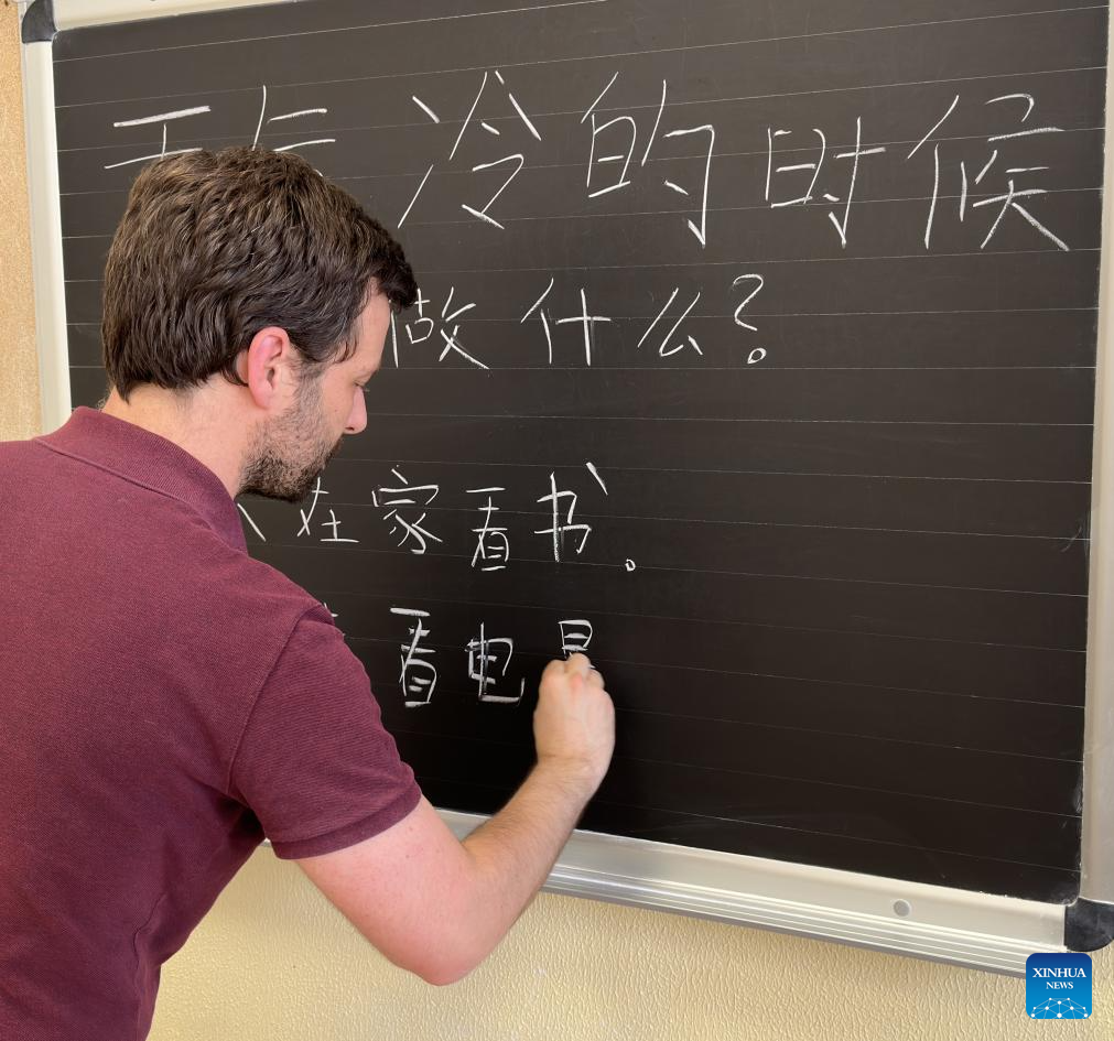 Feature: Language teachers help build cultural bridge between China, Italy