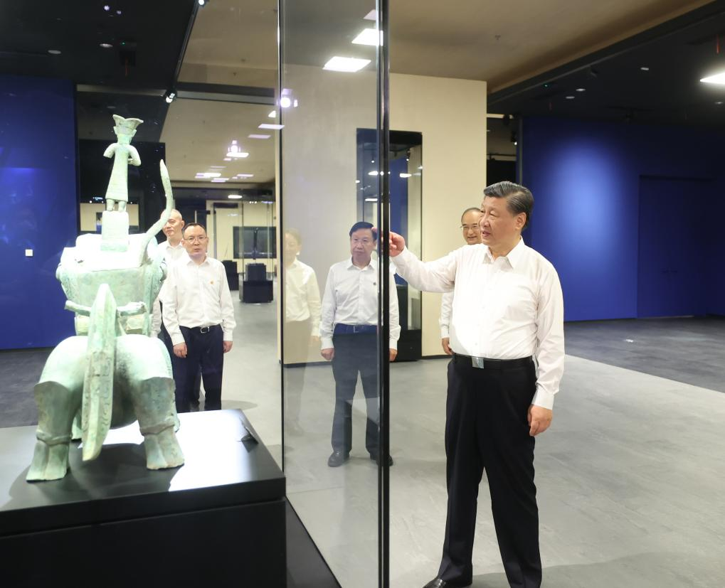 Xi inspects SW China's Sichuan