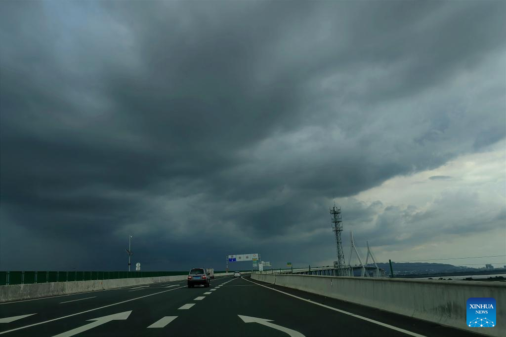 China raises typhoon response to highest level as Doksuri strengthens