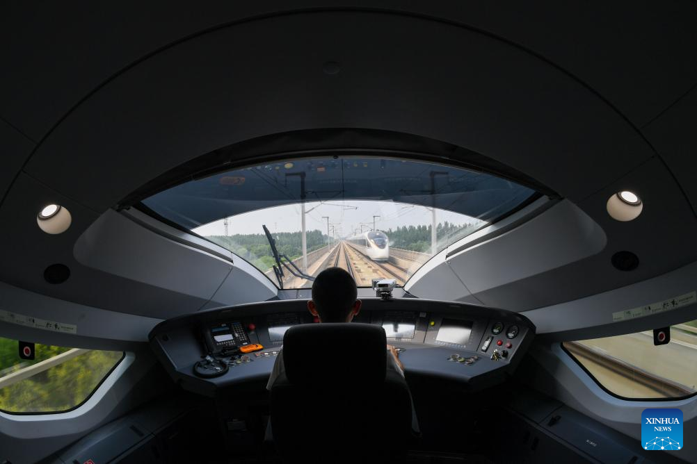 China Focus: China's first HSR designed for 350 km/h delivers 340 mln passenger trips in 15 years