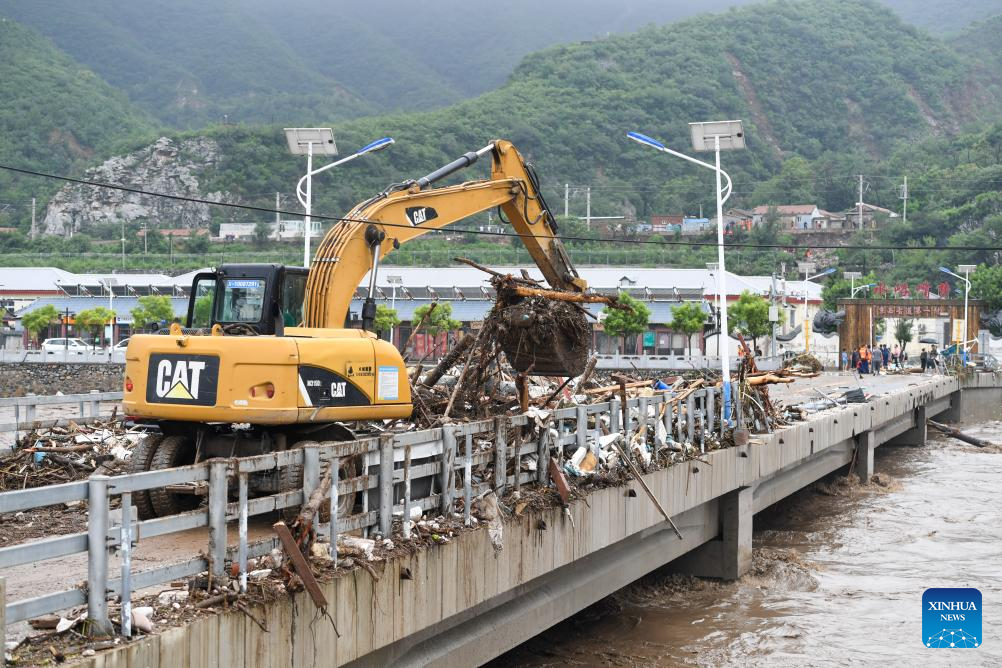 Rescue underway in flood-hit districts of Beijing