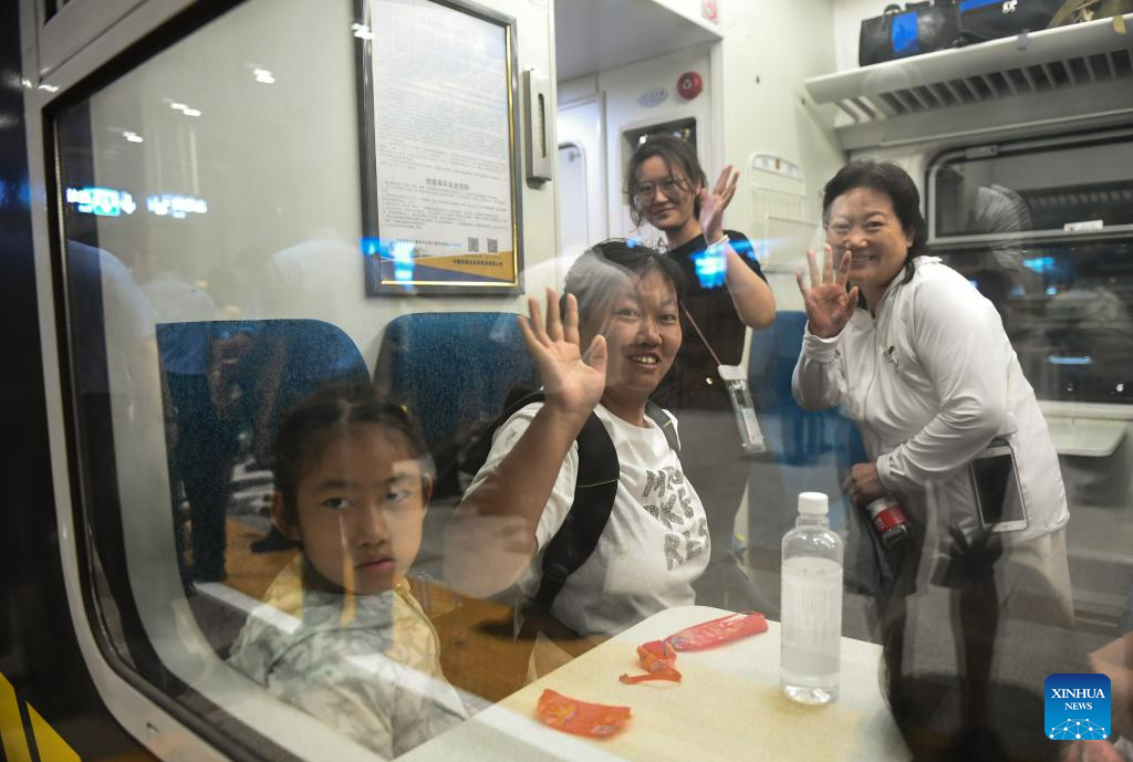 Trapped passengers in Mentougou District of Beijing safely transferred