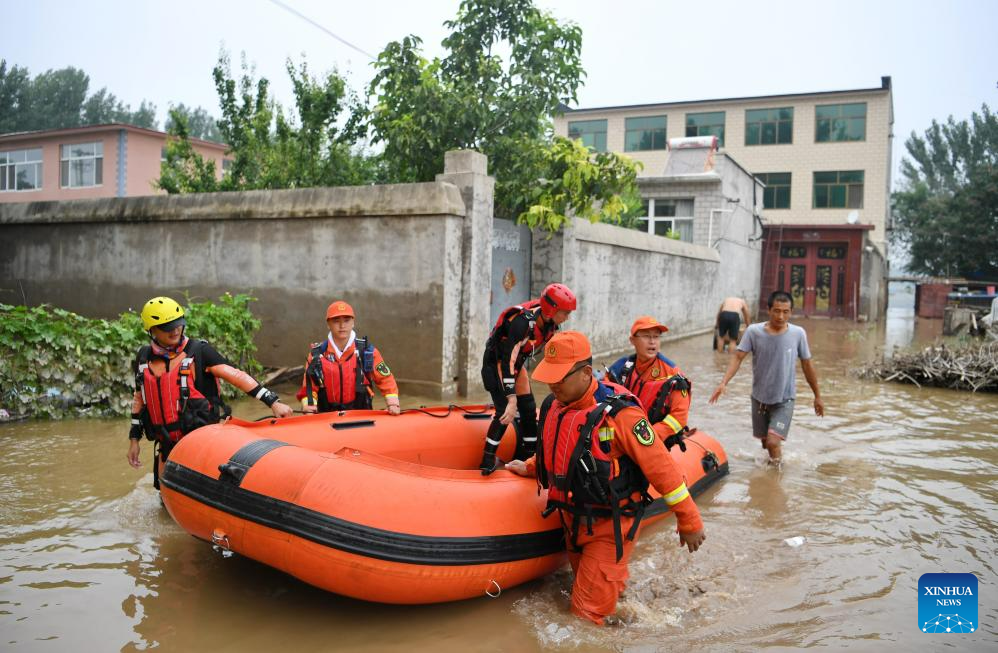 Rescue underway in flood-hit Zhuozhou City