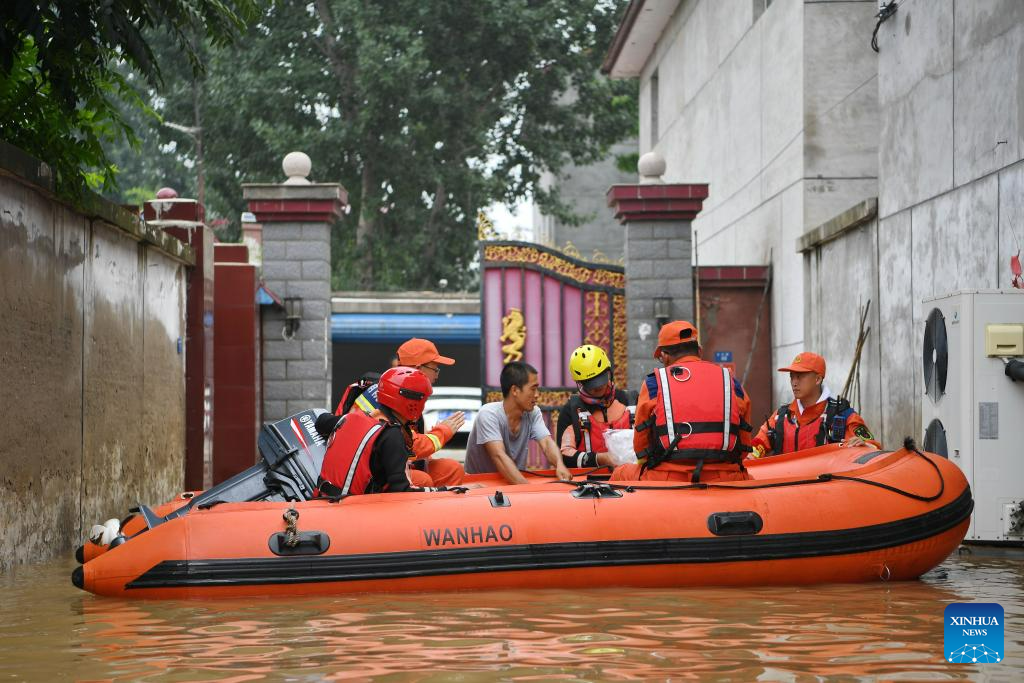 Rescue underway in flood-hit Zhuozhou City