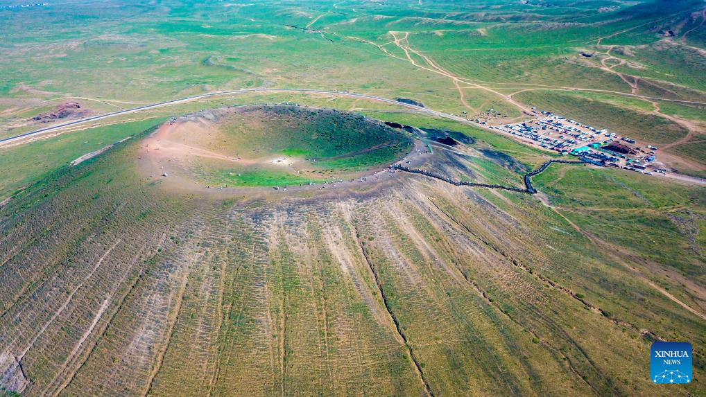 Ulanhada volcano cluster in N China attracts tourists