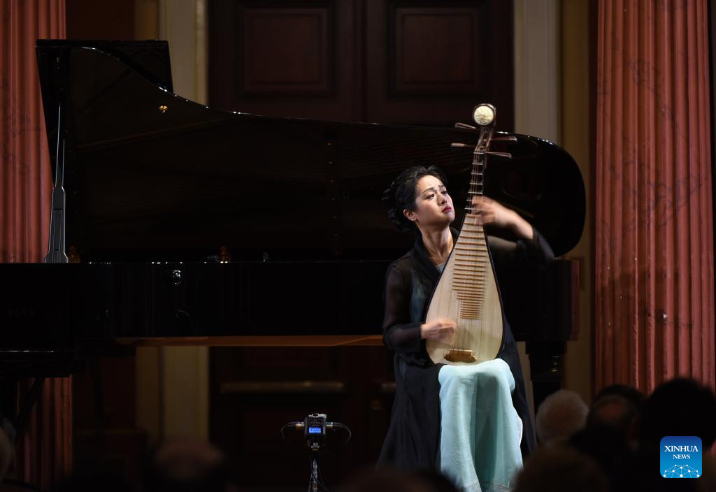 Chinese musicians perform in Vienna, Austria