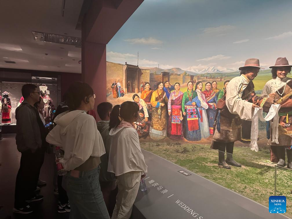 Across China: Younger generation flocks to museums to celebrate Chinese culture