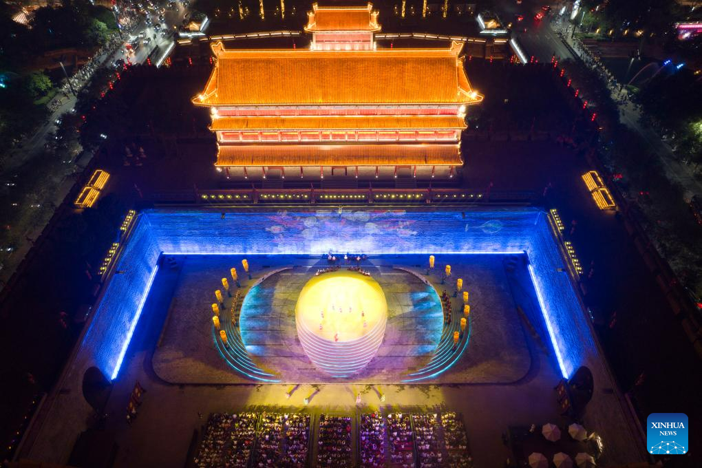 NW China's Xi'an develops night economy to boost consumption