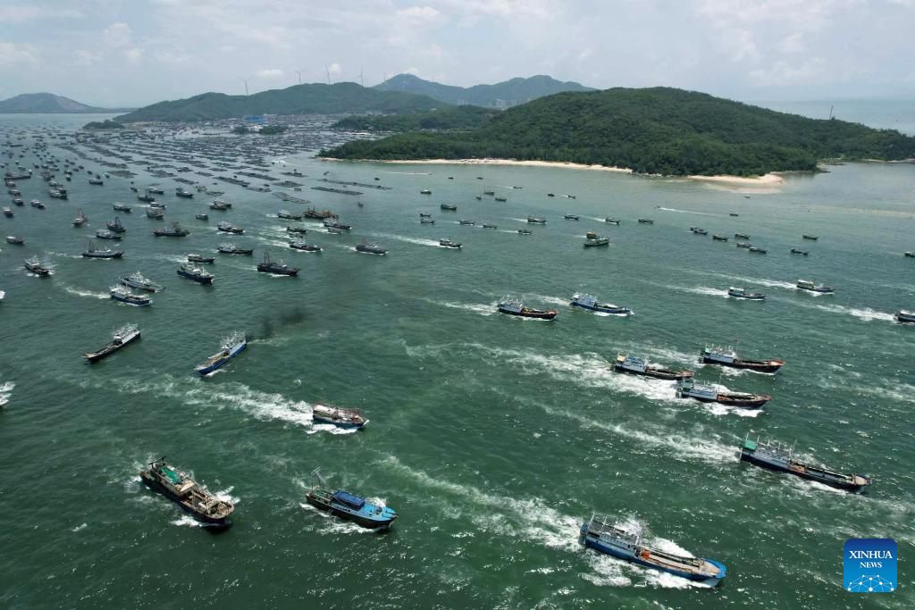 Fishing season of South China Sea starts in different areas across China