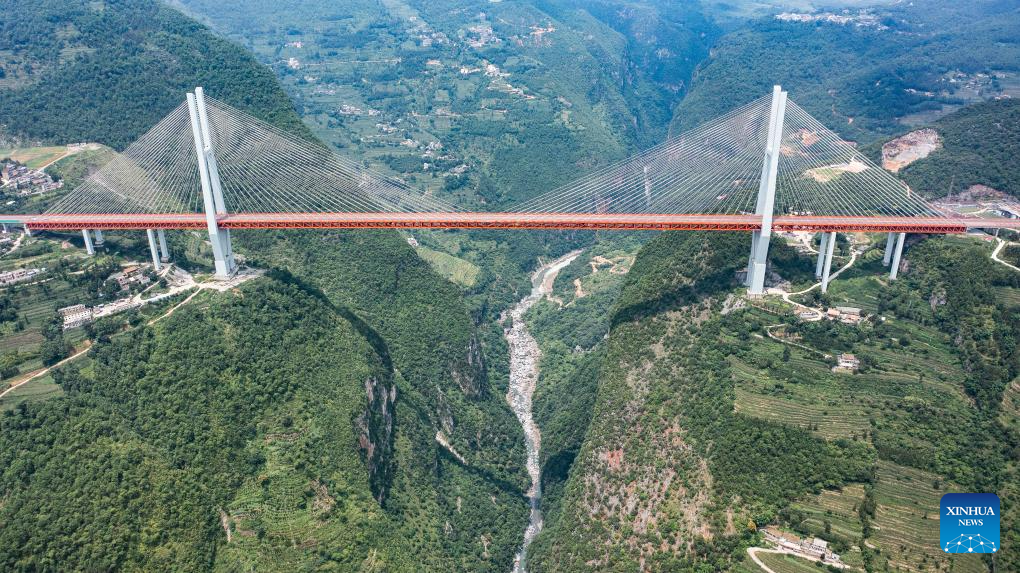 Pic story: farmer runs rural inn near world's highest bridge in SW China's Guizhou