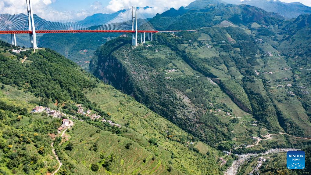 Pic story: farmer runs rural inn near world's highest bridge in SW China's Guizhou