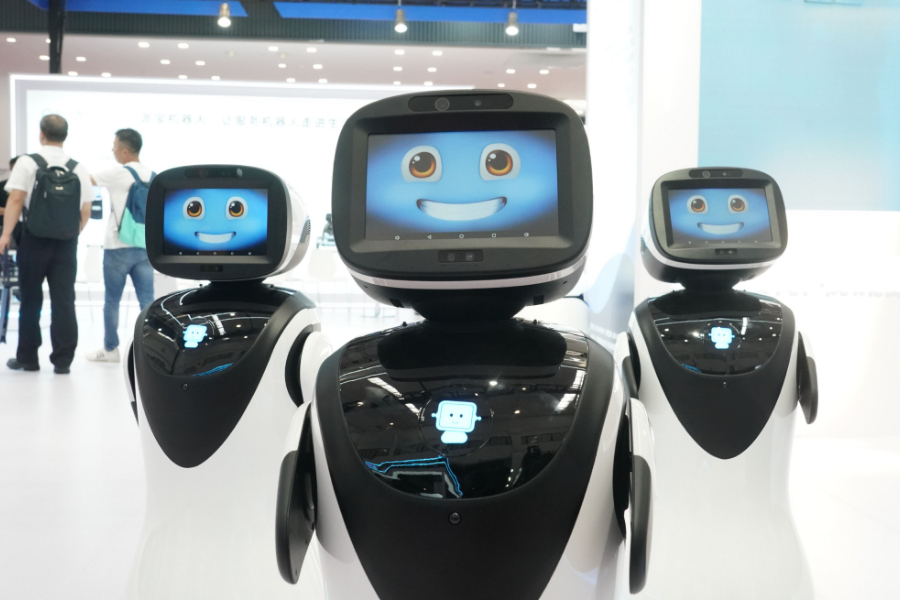 Economic Watch: Service robots making strides into Chinese homes