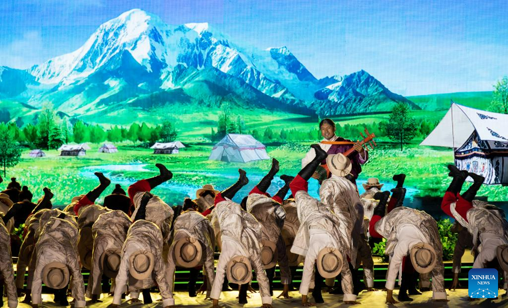 In pics: opening ceremony of traditional Lhasa Shoton Festival