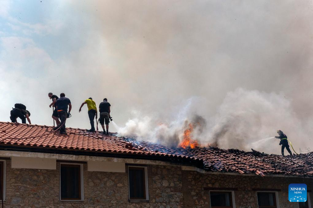 Wildfires threaten Greece's UNESCO World Heritage monastery