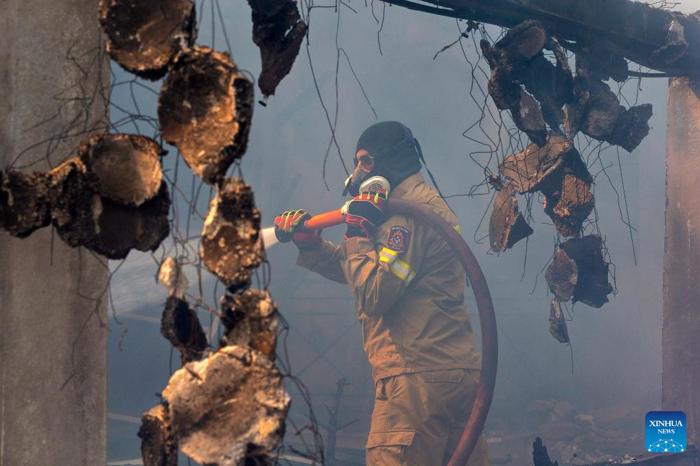 Wildfires threaten Greece's UNESCO World Heritage monastery