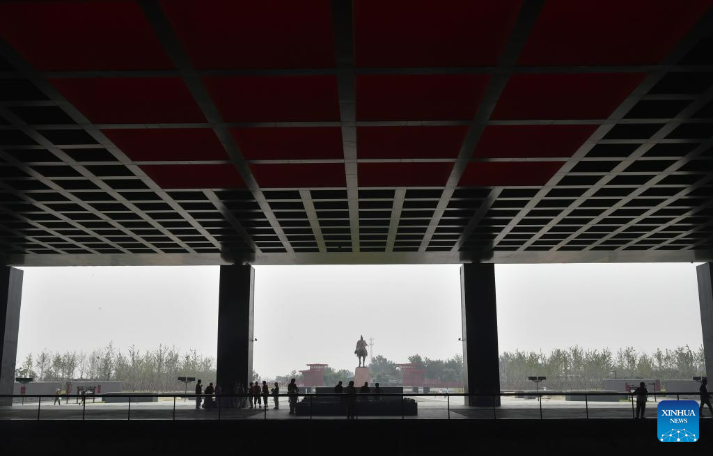 Museums in Henan witness many visitors in summer vacation