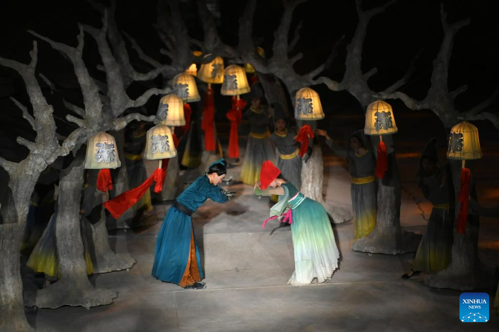 Cultural plays reflecting history and culture of Dunhuang held in Gansu, NW China