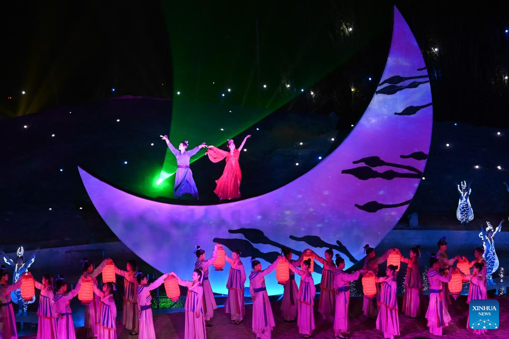 Cultural plays reflecting history and culture of Dunhuang held in Gansu, NW China