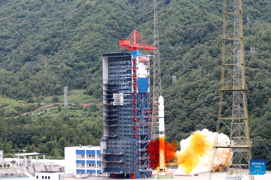 China launches new remote sensing satellite group