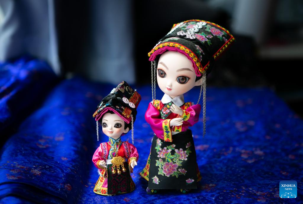 Handmade dolls bring fortunes to local residents in SW China's county