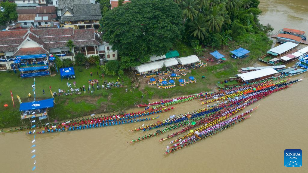 Dragon boat racing festival held in Laos