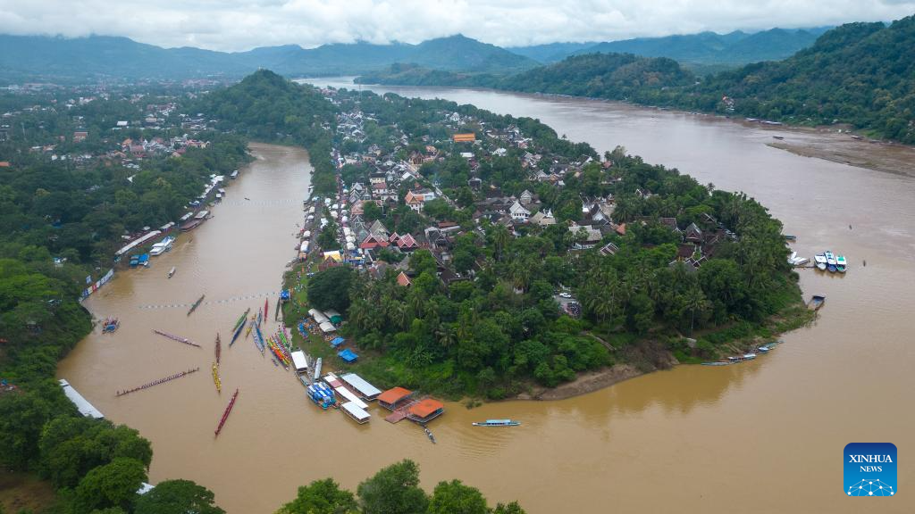 Dragon boat racing festival held in Laos