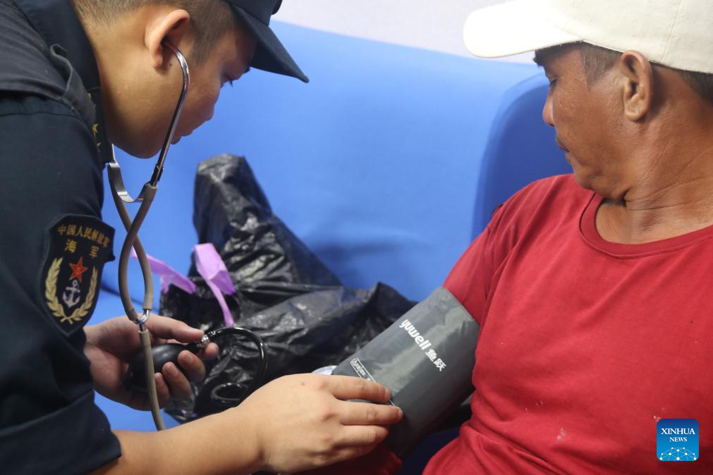PLA navy rescues wounded Philippine fisherman