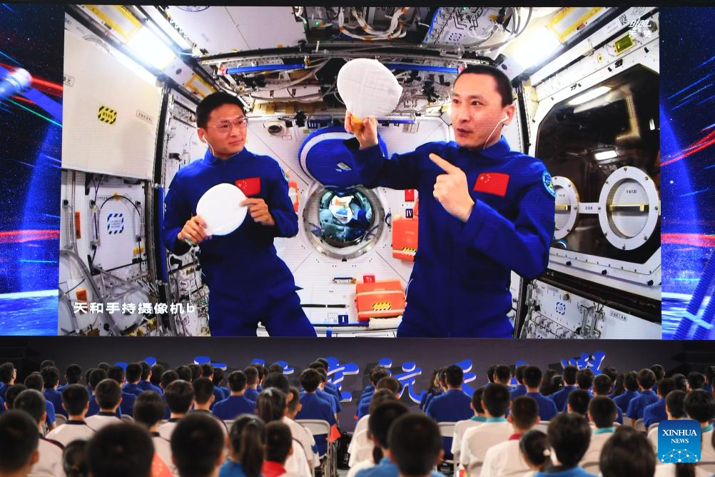 China Focus: Chinese astronauts deliver lecture from space station