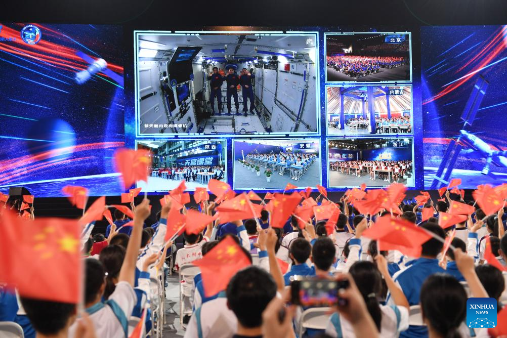 China Focus: Chinese astronauts deliver lecture from space station