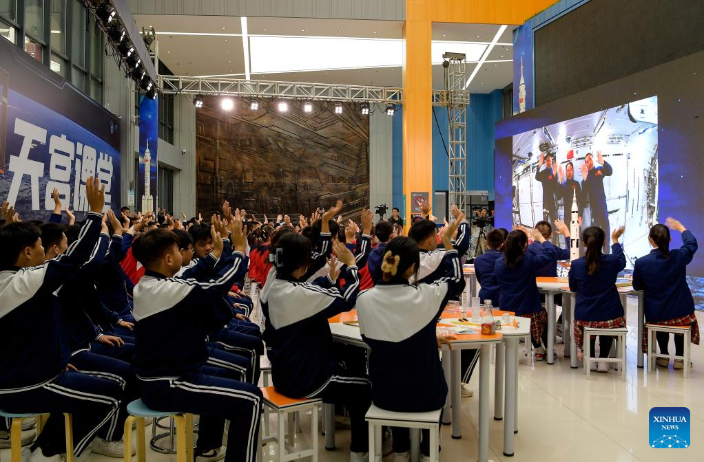 China Focus: Chinese astronauts deliver lecture from space station