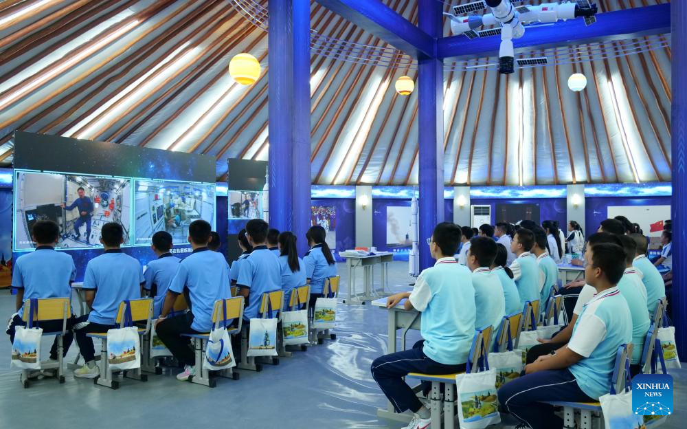 China Focus: Chinese astronauts deliver lecture from space station