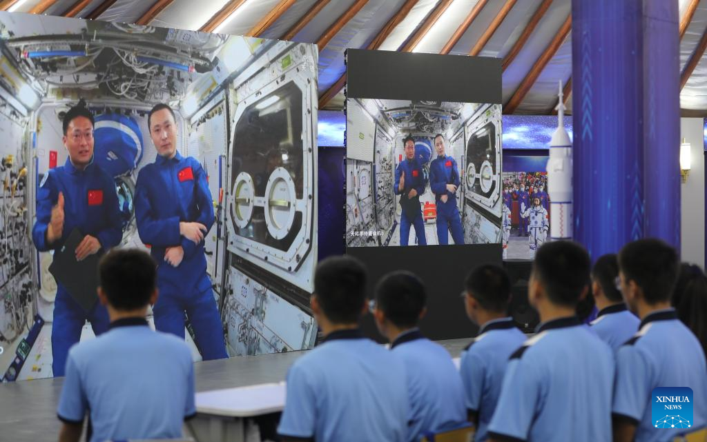 China Focus: Chinese astronauts deliver lecture from space station