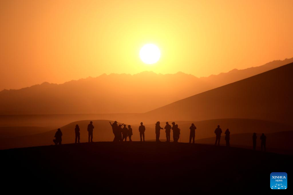 Tourism booms across China during Mid-Autumn Festival and National Day holiday