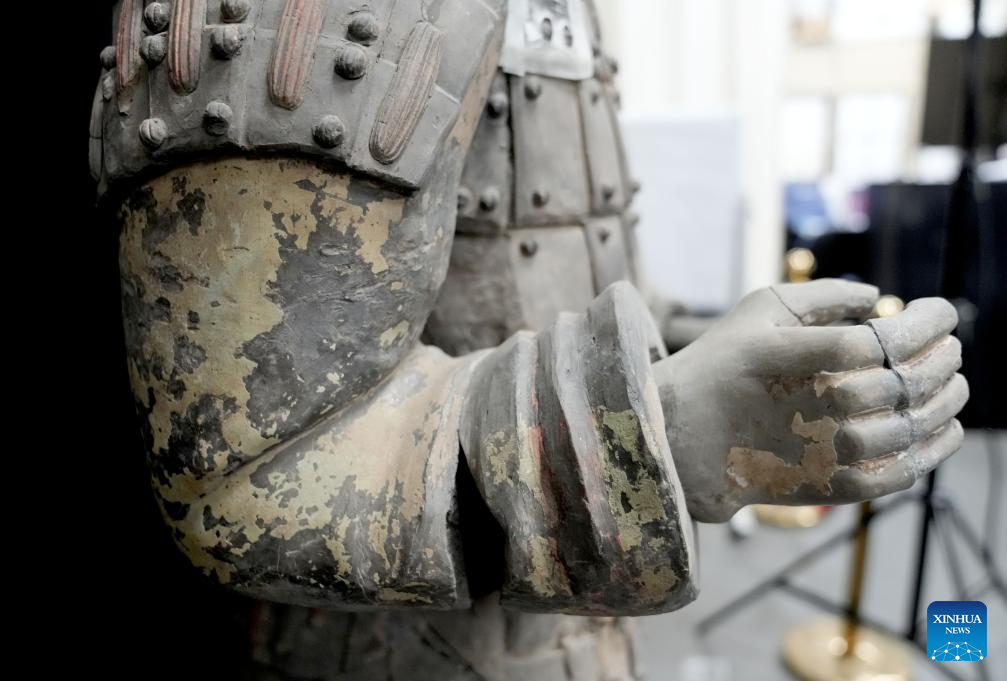 Experts restore Terracotta Warriors in Xi'an