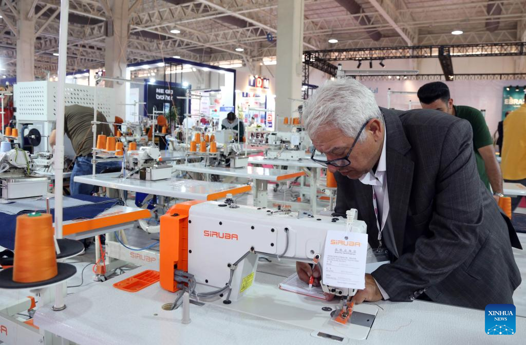 Int'l textile, clothing exhibitions open in Iran's capital