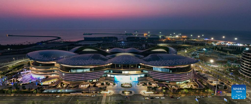 Offshore duty-free sales in China's Hainan top 28 bln USD over 12 yrs