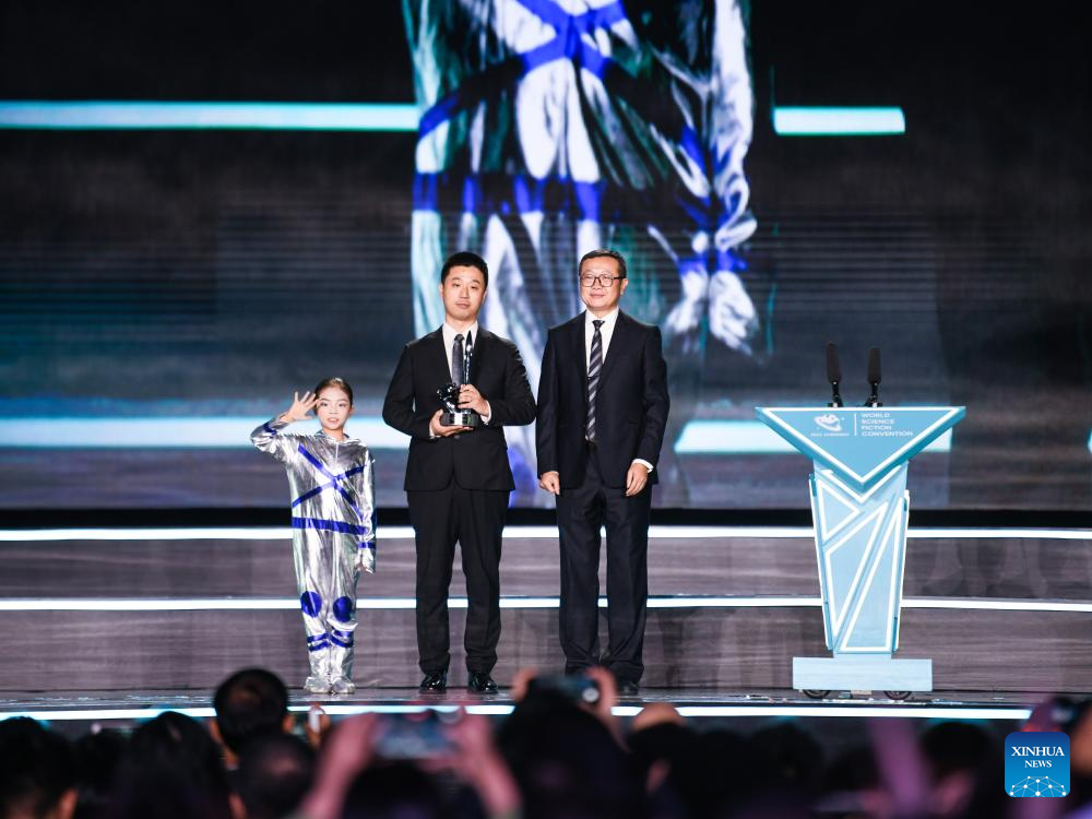 Chinese sci-fi writer Hai Ya wins Hugo Award for Best Novelette