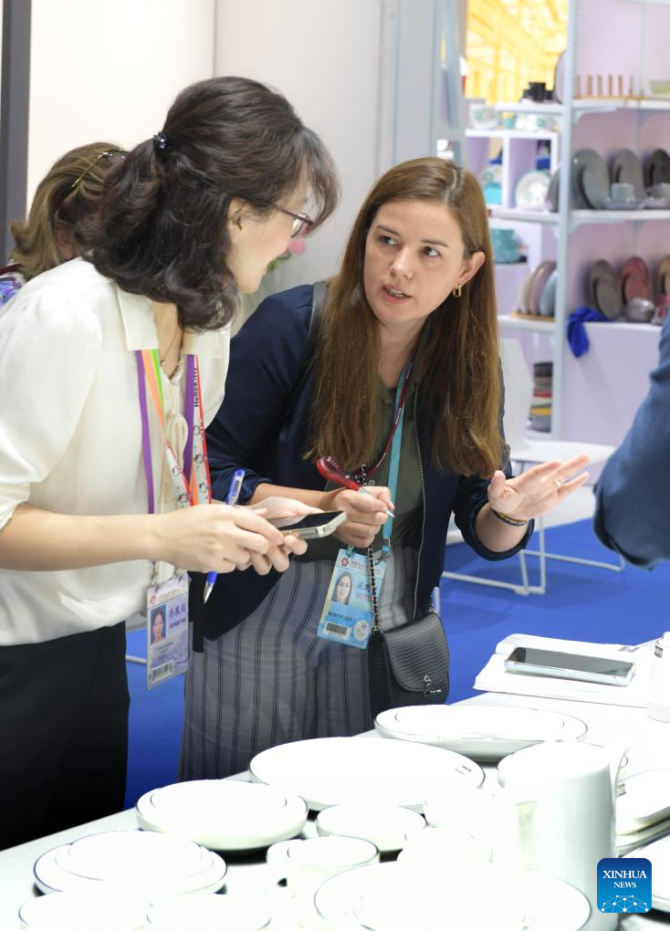 2nd phase of Canton Fair opens in Guangzhou, S China