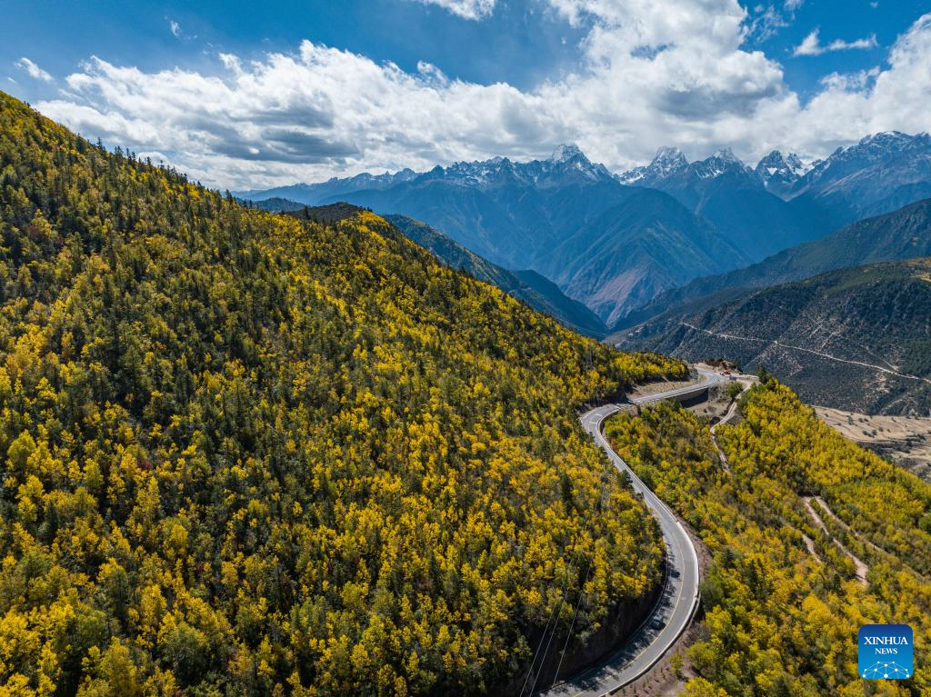 Autumn scenery of Hongla Mountain in SW China's Tibet