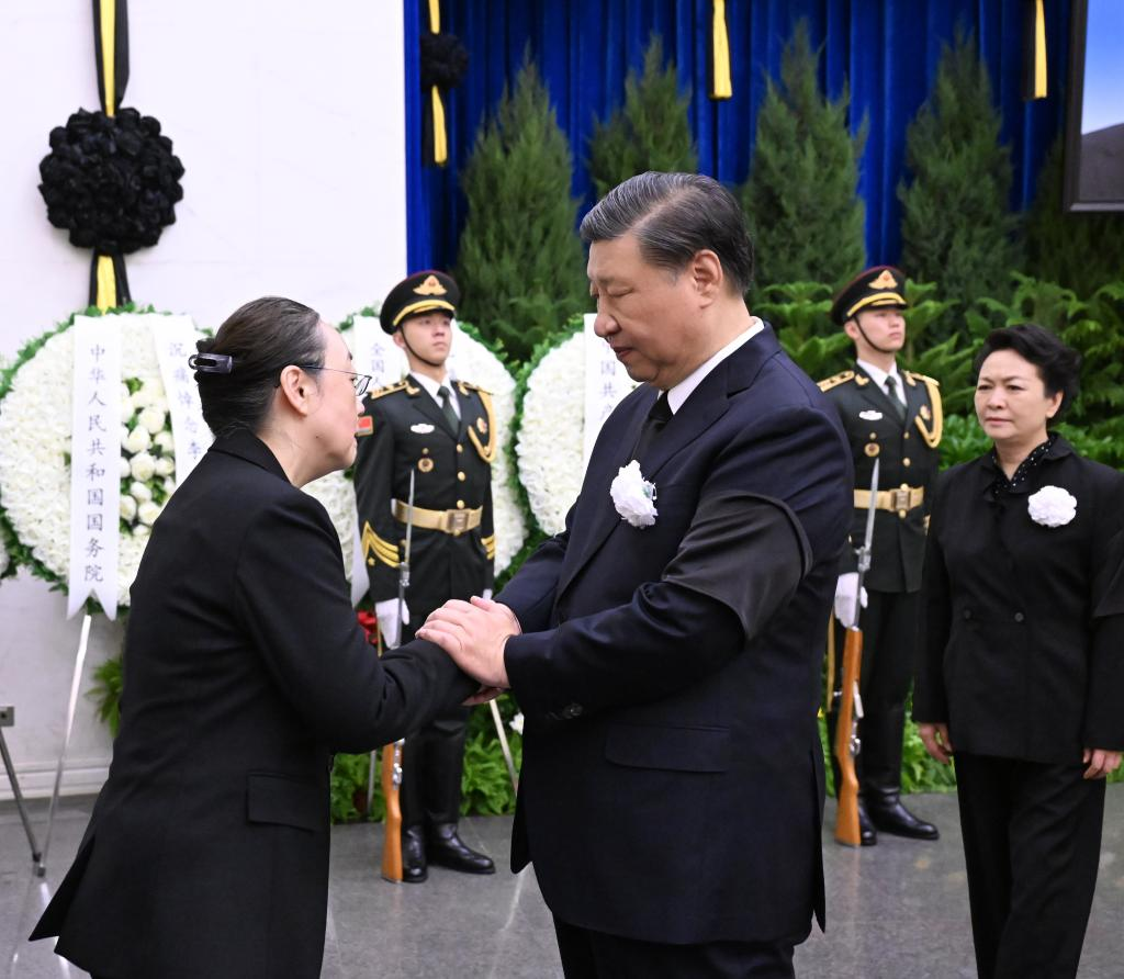Remains of Li Keqiang cremated in Beijing