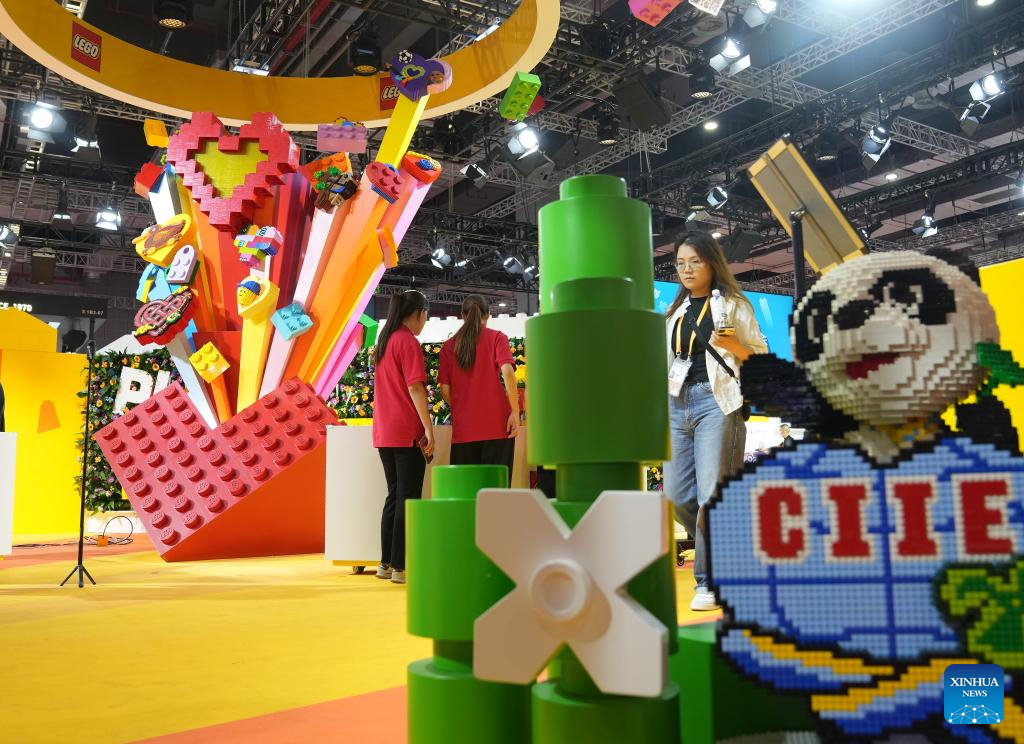 LEGO releases new toy sets inspired by Chinese culture at CIIE