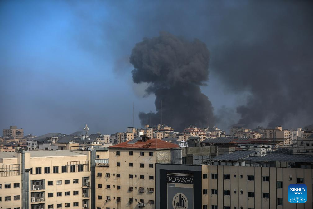 Israel vows to intensify fighting in Gaza despite daily humanitarian pause