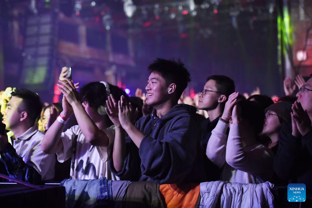 Chinese rock music festival draws big crowd in New York