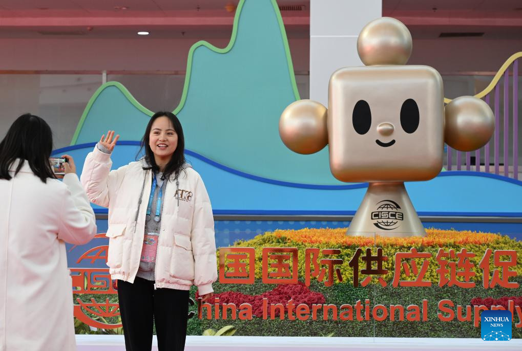 In pics: mascot of China International Supply Chain Expo