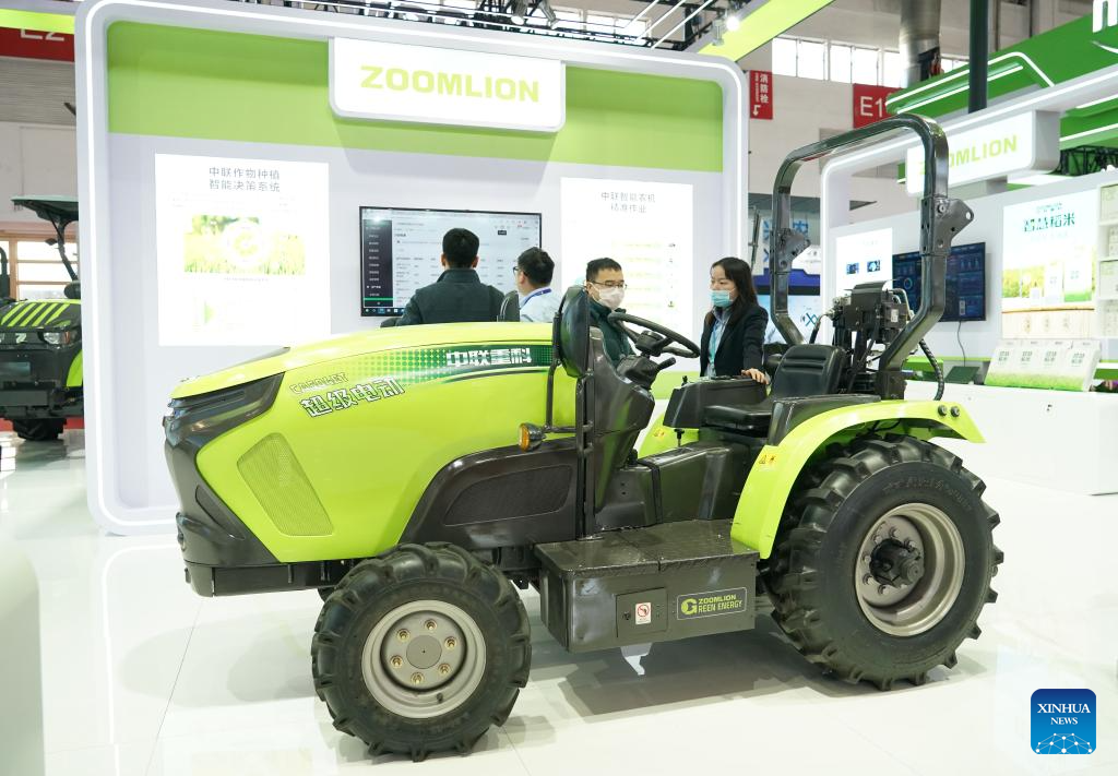 Glimpse of exhibition area on green agriculture chain at China int'l supply chain expo